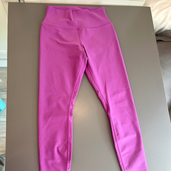 ALO Yoga Pants - ALO Yoga - Airsoft 7/8 Leggings - Purple